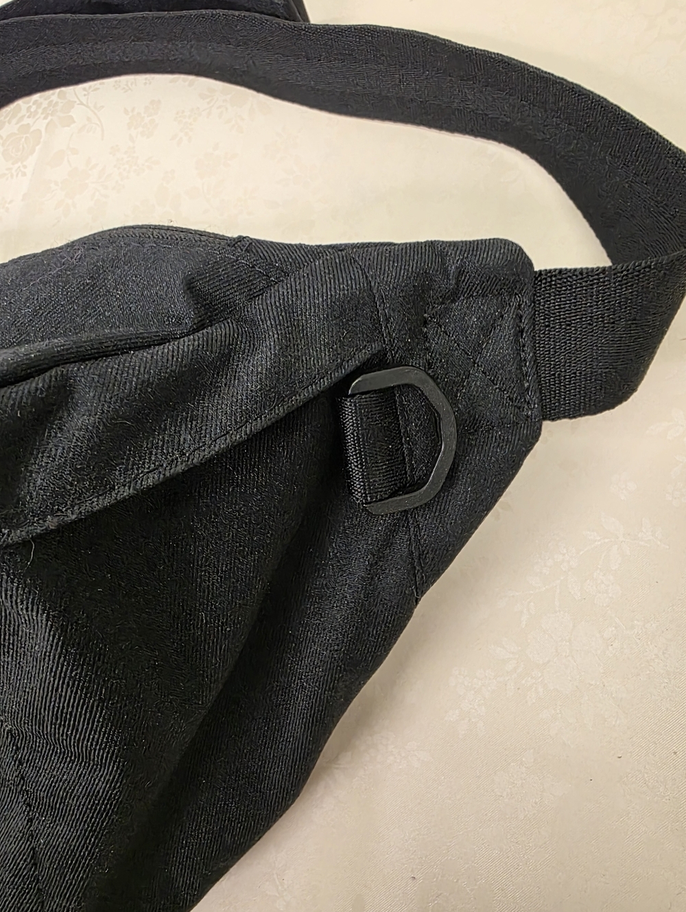 Nike Tech Hip Pack Large Black Crossbody Fanny Pack 10L BA5751-010 - Picture 3 of 9